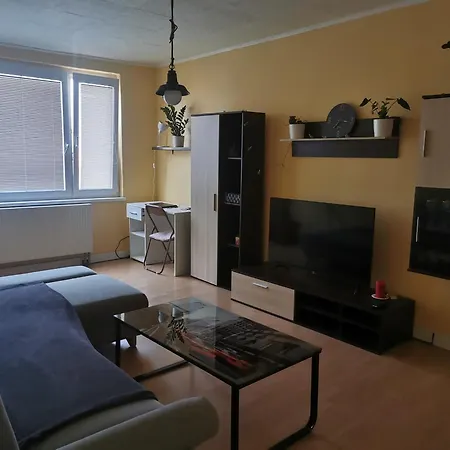 Prijemny S Vyhladom Na Bojnicky Zamok Prievidza